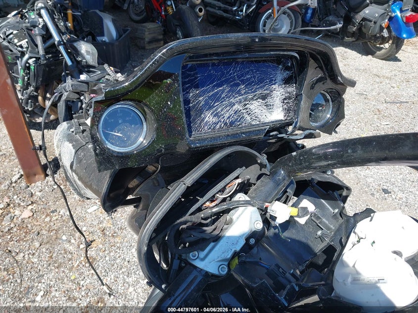 2023 Harley-davidson Fltrxs VIN 1HD1KTP15PB680263 IAAI salvage auction — ROLLOVER, Clear (Indiana), sold $2,800 on 2026-07-20 (photo 7)