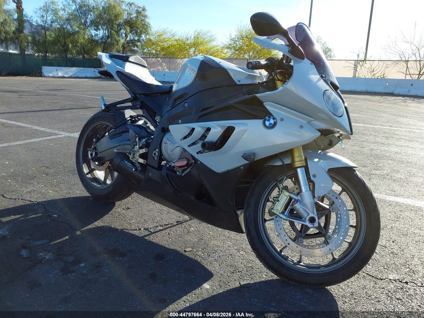 2011 BMW S 1000 VIN WB1051701BZV42605 IAAI salvage auction — LEFT FRONT, Salvage (Nevada), sold $2,650 on 2026-07-20 (photo 1)