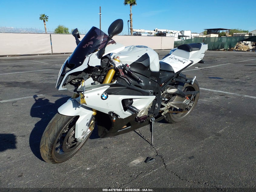 2011 BMW S 1000 VIN WB1051701BZV42605 IAAI salvage auction — LEFT FRONT, Salvage (Nevada), sold $2,650 on 2026-07-20 (photo 2)
