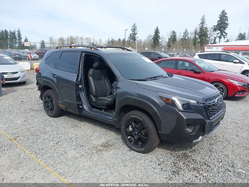 2024 Subaru Forester VIN JF2SKAJC1RH522847 IAAI salvage auction — RIGHT SIDE, Wait Title, sold $13,750 on 2026-07-08 (photo 1)