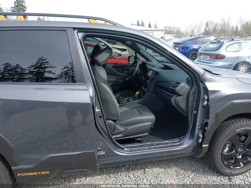 2024 Subaru Forester VIN JF2SKAJC1RH522847 IAAI salvage auction — RIGHT SIDE, Wait Title, sold $13,750 on 2026-07-08 (photo 5)
