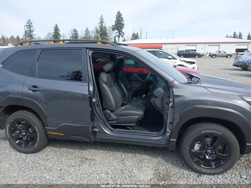 2024 Subaru Forester VIN JF2SKAJC1RH522847 IAAI salvage auction — RIGHT SIDE, Wait Title, sold $13,750 on 2026-07-08 (photo 6)