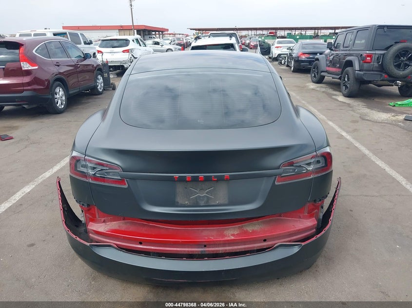 2017 Tesla Model s VIN 5YJSA1E28HF192366 IAAI salvage auction — REAR END, Wait Title, sold $8,600 on 2026-07-25 (photo 6)