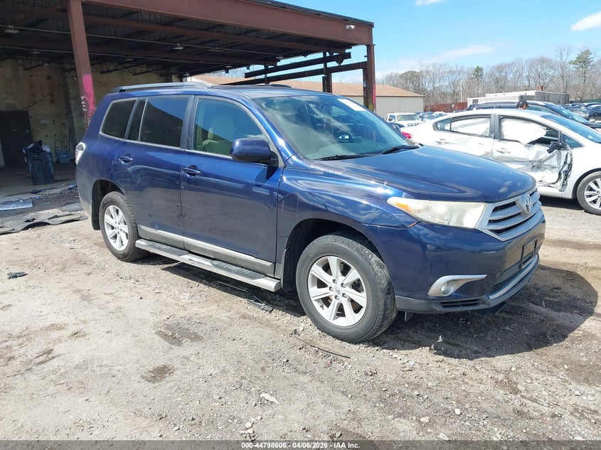 2013 Toyota Highlander VIN 5TDBK3EH3DS211408 IAAI salvage auction — LEFT SIDE, Mv-907A (New York), sold $4,550 on 2026-07-07 (photo 1)
