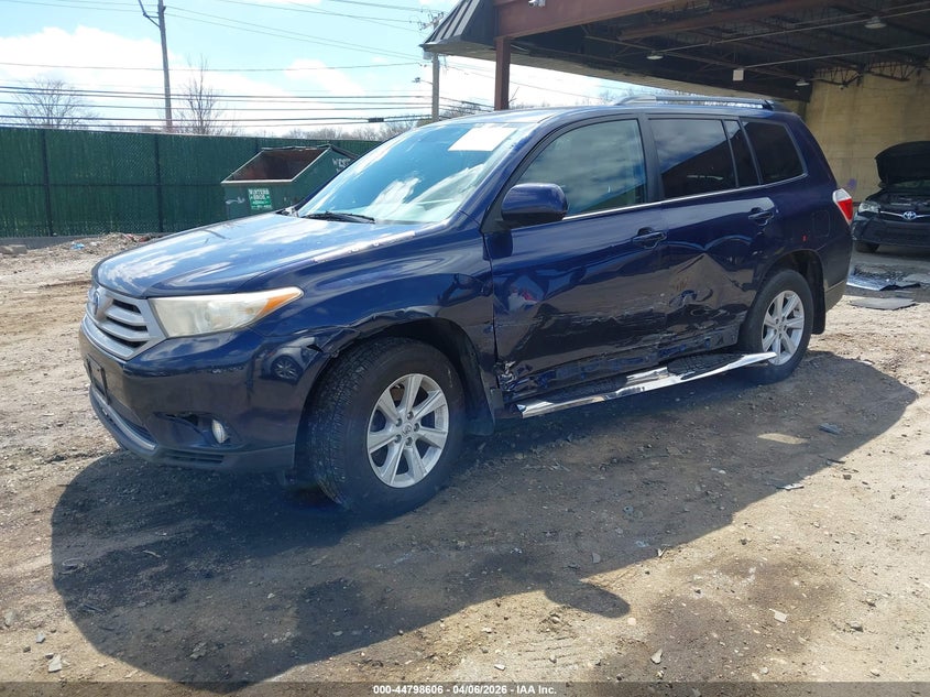 2013 Toyota Highlander VIN 5TDBK3EH3DS211408 IAAI salvage auction — LEFT SIDE, Mv-907A (New York), sold $4,550 on 2026-07-07 (photo 2)