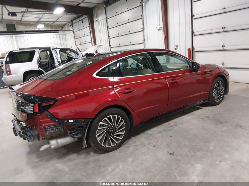 2024 Hyundai Sonata VIN KMHL54JJ0RA102365 IAAI salvage auction — REAR END, Salvage Title, sold $9,750 on 2026-07-17 (photo 4)