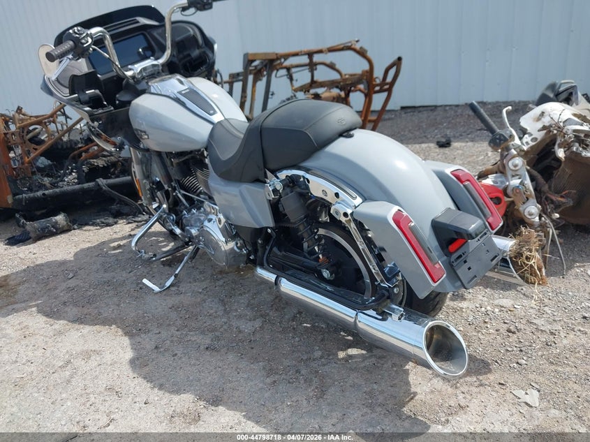 2025 Harley-davidson Road glide VIN 1HD1KH716SB632633 IAAI salvage auction — LEFT SIDE, Salvage (Oklahoma), sold $11,400 on 2026-07-22 (photo 3)