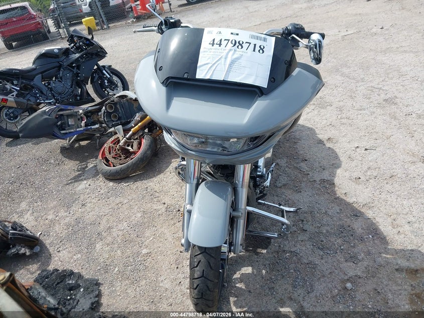 2025 Harley-davidson Road glide VIN 1HD1KH716SB632633 IAAI salvage auction — LEFT SIDE, Salvage (Oklahoma), sold $11,400 on 2026-07-22 (photo 5)