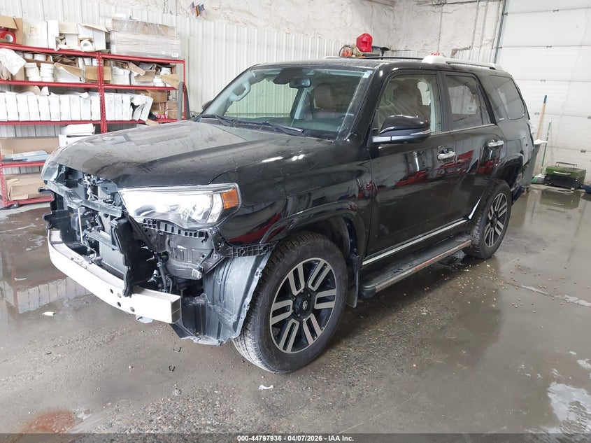 2024 Toyota 4runner VIN JTEKU5JRXR6276781 IAAI salvage auction — FRONT & REAR, Wait Title, sold $22,975 on 2026-07-31 (photo 2)