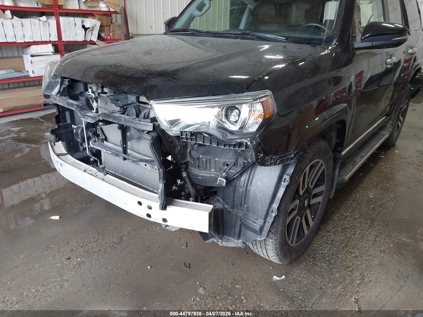 2024 Toyota 4runner VIN JTEKU5JRXR6276781 IAAI salvage auction — FRONT & REAR, Wait Title, sold $22,975 on 2026-07-31 (photo 6)