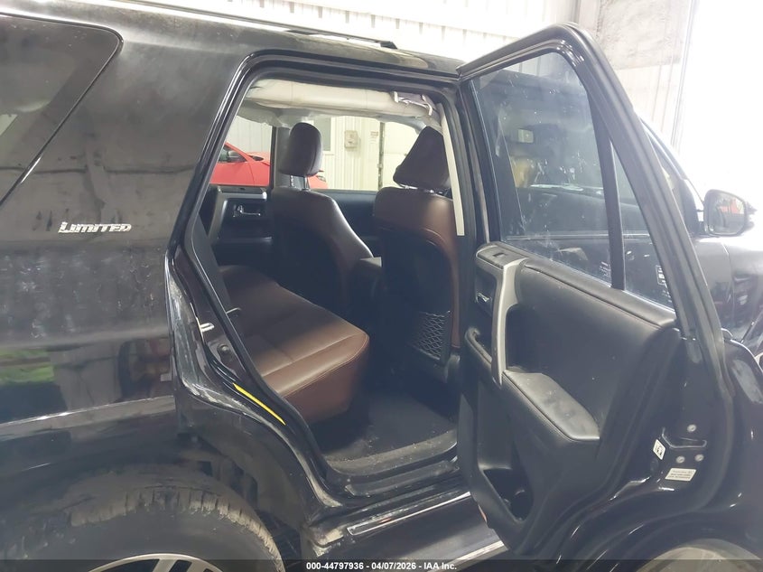 2024 Toyota 4runner VIN JTEKU5JRXR6276781 IAAI salvage auction — FRONT & REAR, Wait Title, sold $22,975 on 2026-07-31 (photo 8)