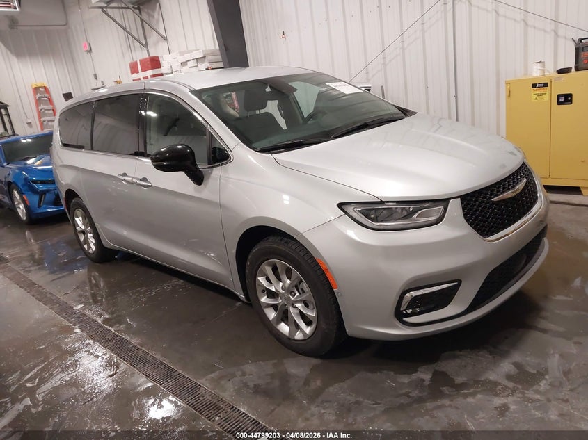2024 Chrysler Pacifica VIN 2C4RC3BG0RR164703 — IAAI salvage auction photo