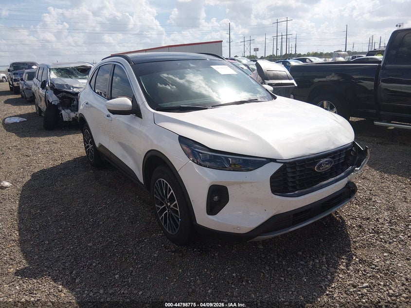 2024 Ford Escape VIN 1FMCU0E16RUA85642 — IAAI salvage auction photo
