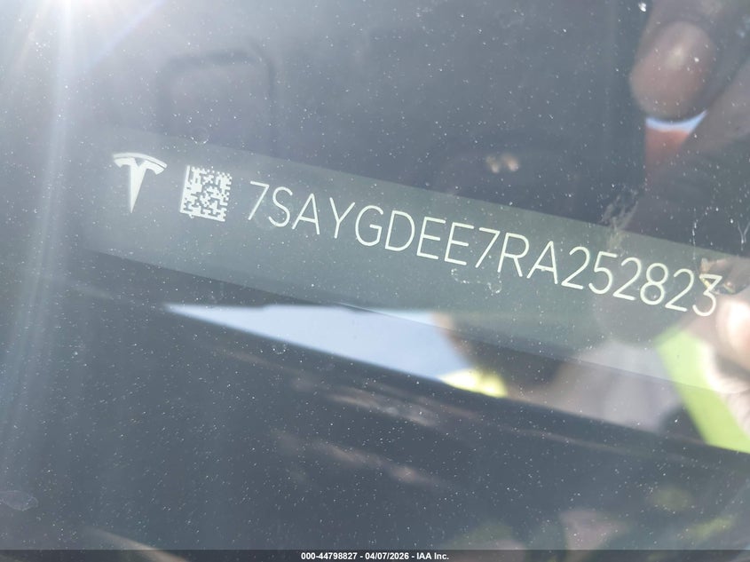 2024 Tesla Model y VIN 7SAYGDEE7RA252823 IAAI salvage auction — FRONT END, Salvage (Mississippi), sold $14,050 on 2026-07-24 (photo 9)