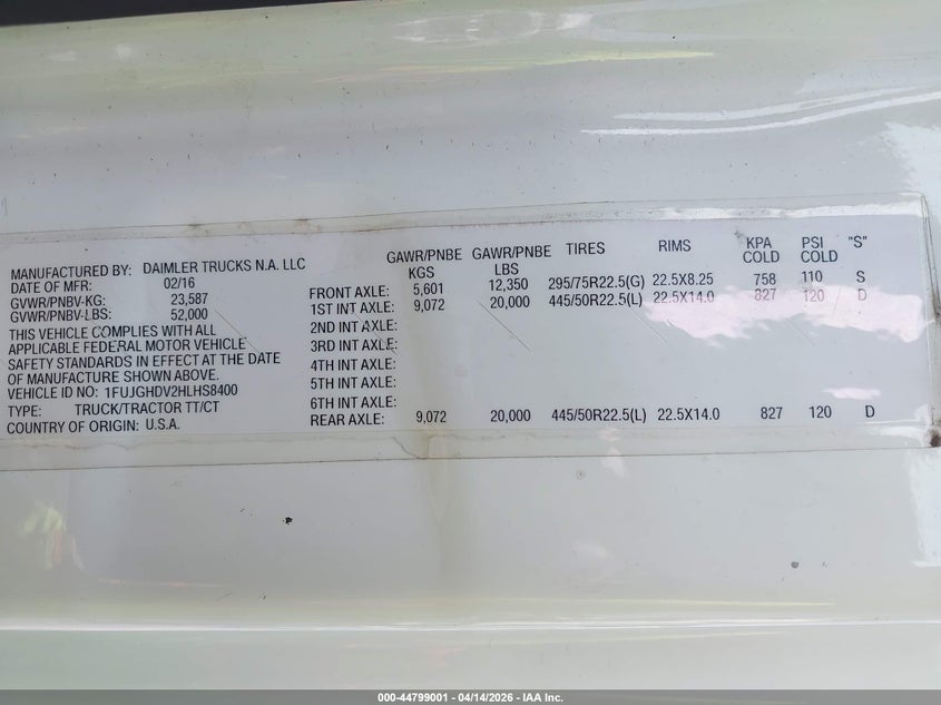 2017 Freightliner Cascadia 113 VIN 1FUJGHDV2HLHS8400 IAAI salvage auction — UNKNOWN, Clear (Illinois), sold $7,100 on 2026-07-08 (photo 8)