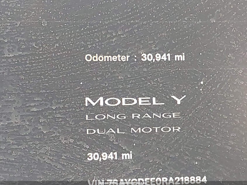 2024 Tesla Model y VIN 7SAYGDEE0RA218884 IAAI salvage auction — LEFT & RIGHT, Salvage Title, sold $13,600 on 2026-09-02 (photo 7)