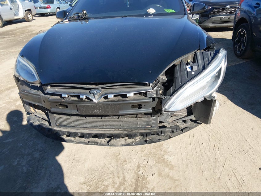 2017 Tesla Model s VIN 5YJSA1E18HF218326 IAAI salvage auction — FRONT END, Wait Title, sold $5,300 on 2026-07-09 (photo 6)