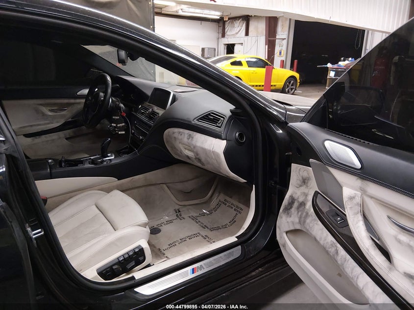 2015 BMW 6er VIN WBA6B2C57FGB99183 IAAI salvage auction — UNKNOWN, Salvage Title, sold $3,700 on 2026-07-28 (photo 5)