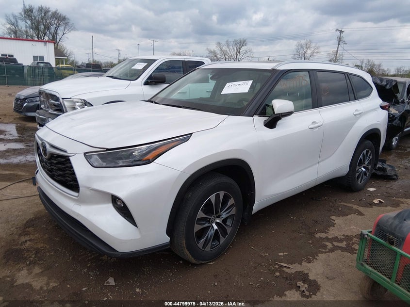 2024 Toyota Highlander VIN 5TDKDRBH2RS545969 IAAI salvage auction — UNDERCARRIAGE, Wait Title, sold $23,300 on 2026-07-29 (photo 2)