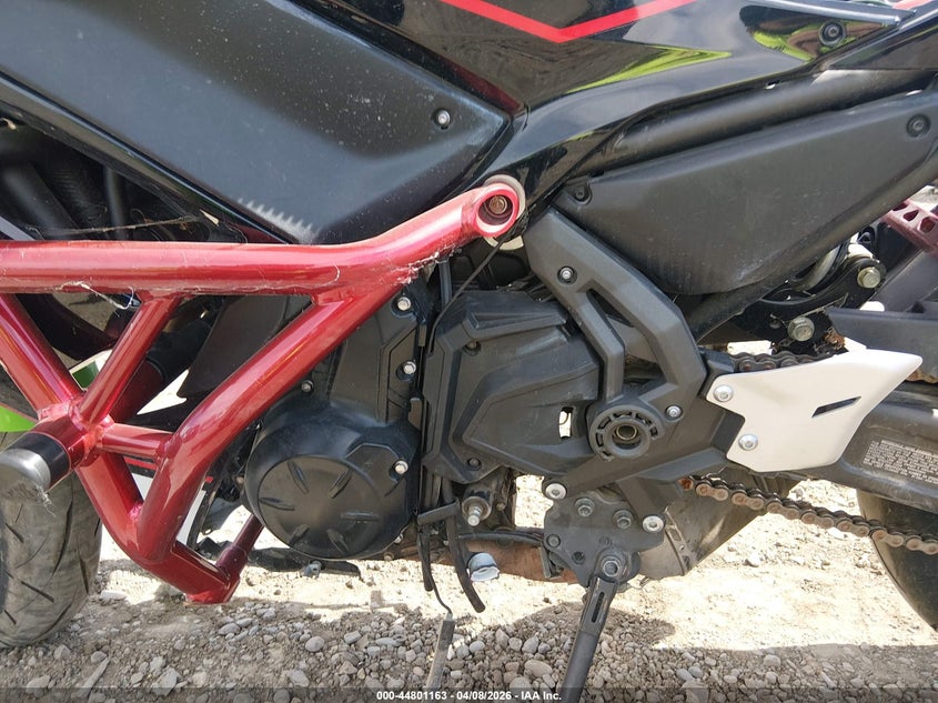 2022 Kawasaki Ninja VIN ML5EXEM10NDA65266 IAAI salvage auction — LEFT & RIGHT, Salvage Title, sold $1,400 on 2026-07-22 (photo 9)