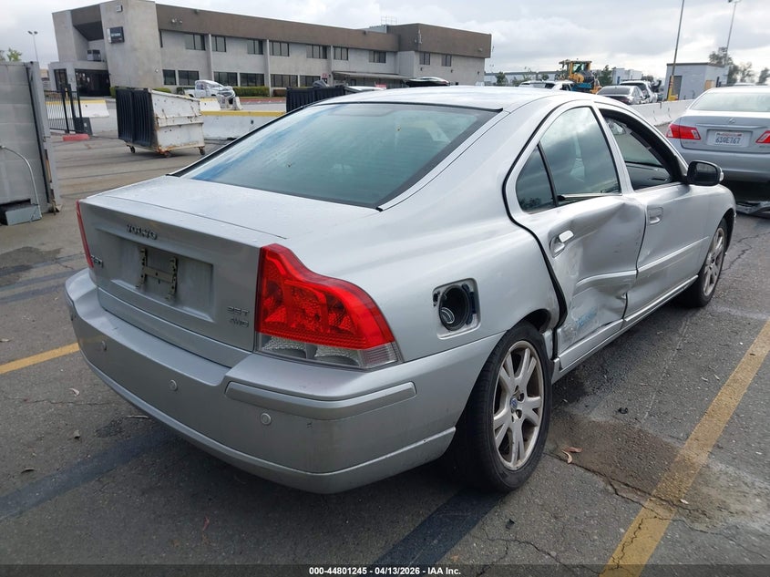 2007 Volvo S60 VIN YV1RH592772607359 IAAI salvage auction — RIGHT SIDE, Salvage (California), sold $275 on 2026-07-14 (photo 4)