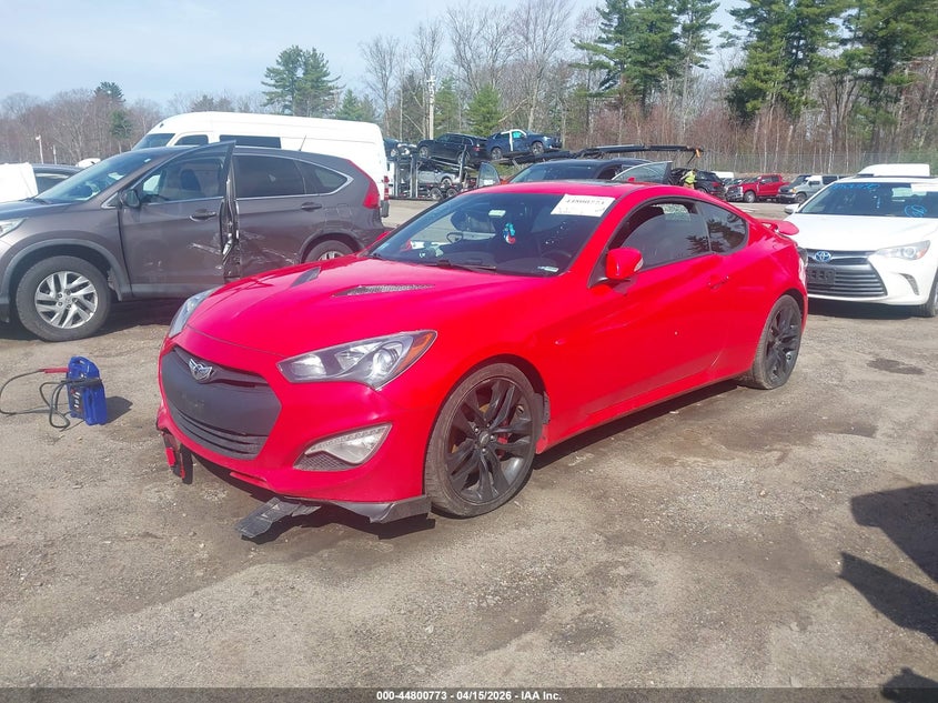 2013 Hyundai Genesis VIN KMHHU6KJ6DU106852 IAAI salvage auction — FRONT & REAR, Salvage (Idaho), sold $675 on 2026-07-24 (photo 2)