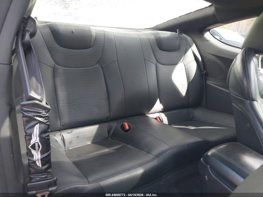 2013 Hyundai Genesis VIN KMHHU6KJ6DU106852 IAAI salvage auction — FRONT & REAR, Salvage (Idaho), sold $675 on 2026-07-24 (photo 8)