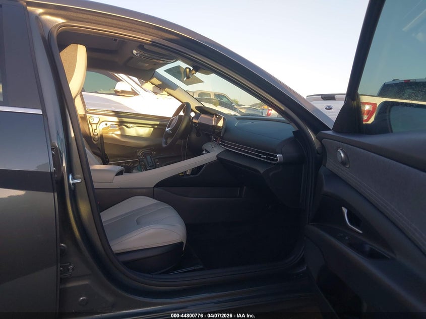 2025 Hyundai Elantra VIN KMHLP4DG3SU957723 IAAI salvage auction — LEFT SIDE, Salvage Title, sold $7,400 on 2026-07-14 (photo 5)