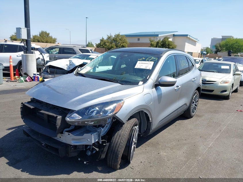 2022 Ford Escape VIN 1FMCU0KZ1NUA24591 IAAI salvage auction — RIGHT FRONT, Wait Title, sold $8,200 on 2026-07-23 (photo 2)
