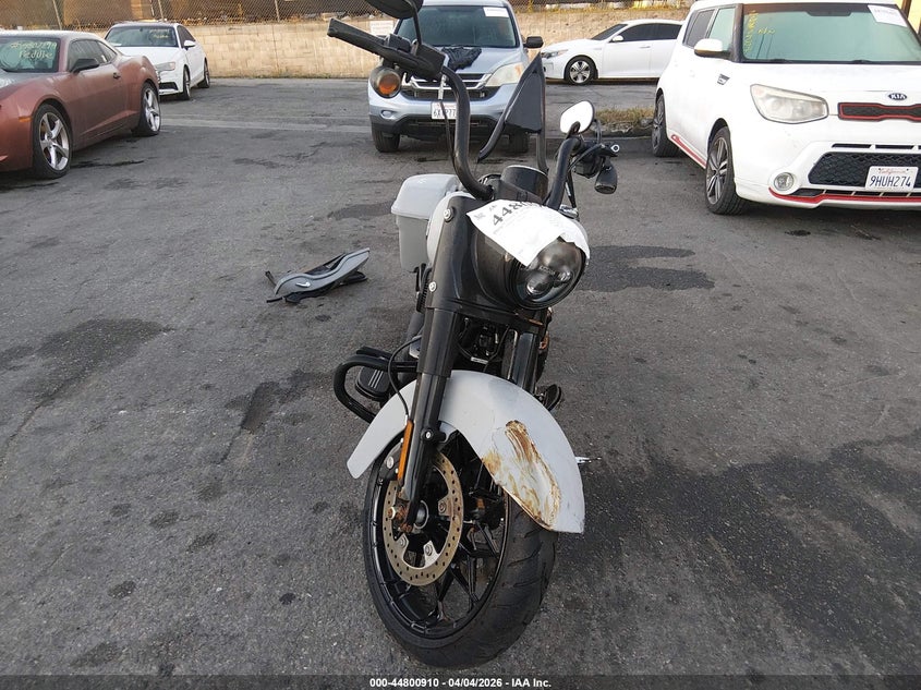 2025 Harley-davidson Road king VIN 1HD1KVP22SB636900 IAAI salvage auction — LEFT & RIGHT, Wait Title, sold $9,200 on 2026-07-14 (photo 5)