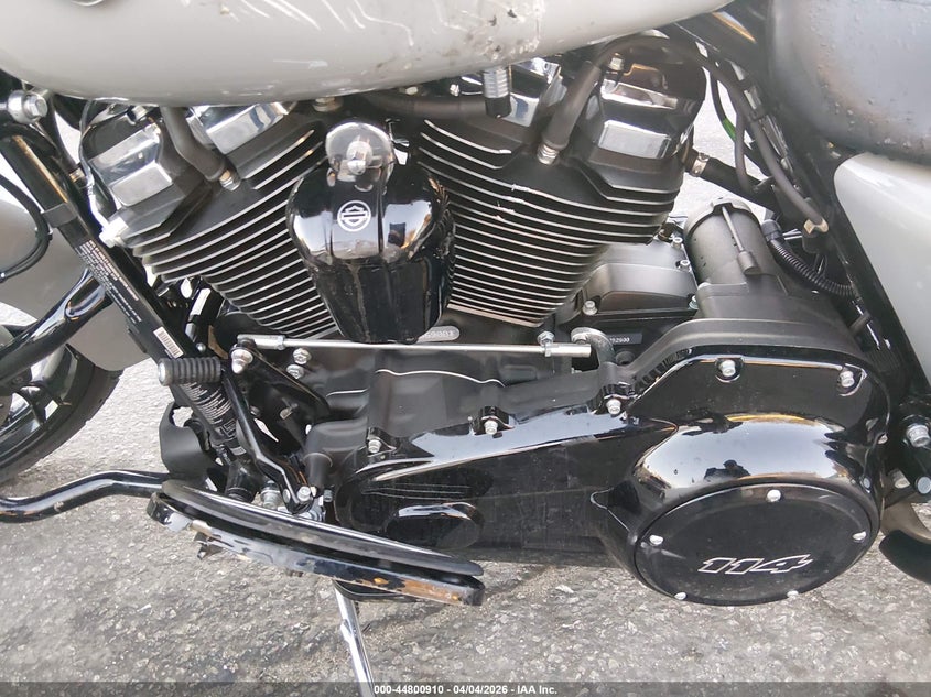 2025 Harley-davidson Road king VIN 1HD1KVP22SB636900 IAAI salvage auction — LEFT & RIGHT, Wait Title, sold $9,200 on 2026-07-14 (photo 9)