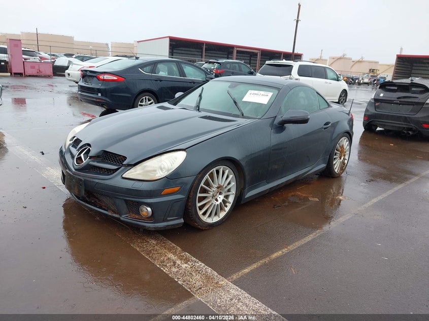 2010 Mercedes-benz Slk-klasse VIN WDBWK5EA3AF230437 IAAI salvage auction — WATER/FLOOD, Salvage (Hawaii), sold $75 on 2026-07-28 (photo 2)