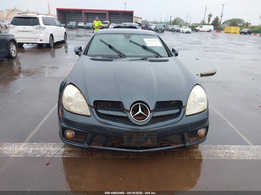 2010 Mercedes-benz Slk-klasse VIN WDBWK5EA3AF230437 IAAI salvage auction — WATER/FLOOD, Salvage (Hawaii), sold $75 on 2026-07-28 (photo 6)
