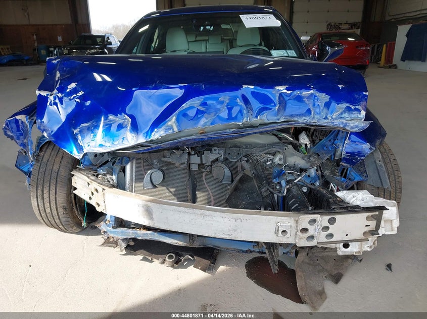 2021 Lexus Is VIN JTHGZ1E23M5020674 IAAI salvage auction — FRONT END, Wait Title, sold $5,800 on 2026-07-08 (photo 6)