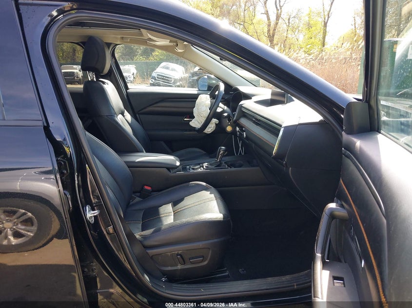 2023 Mazda Cx-50 VIN 7MMVABEM3PN114114 IAAI salvage auction — FRONT END, Salvage Title, sold $10,300 on 2026-07-24 (photo 5)