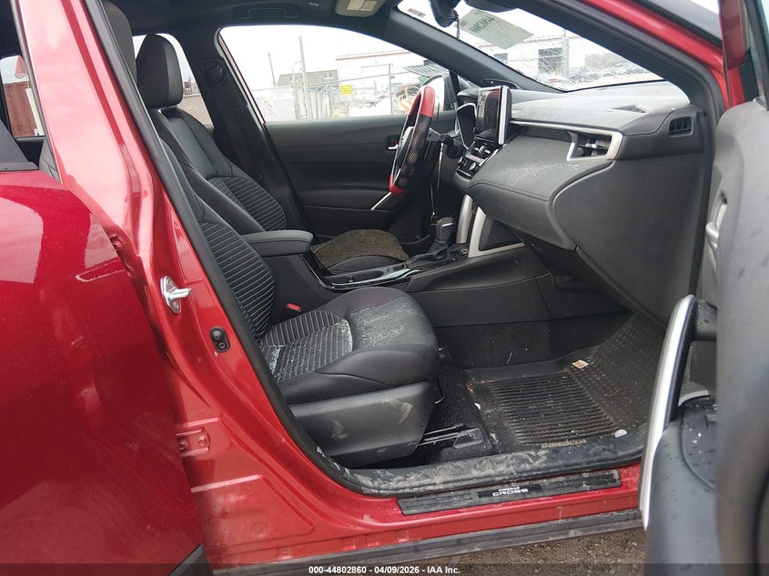 2025 Toyota Corolla cross VIN 7MUFBABG3SV085488 IAAI salvage auction — HAIL, Salvage Title, sold $15,450 on 2026-07-21 (photo 5)