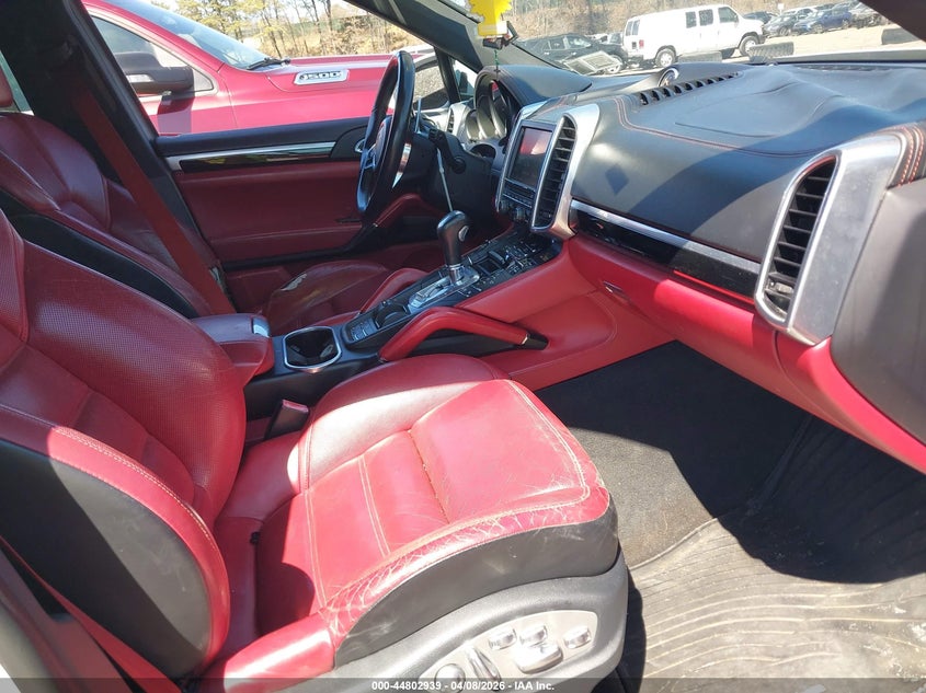 2016 Porsche Cayenne VIN WP1AA2A22GLA08976 IAAI salvage auction — FRONT END, Mv-907A (New York), sold $2,975 on 2026-08-18 (photo 5)