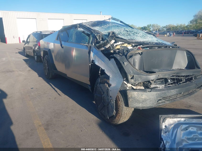 2024 Tesla Cybertruck VIN 7G2CEHED6RA037068 — IAAI salvage auction photo