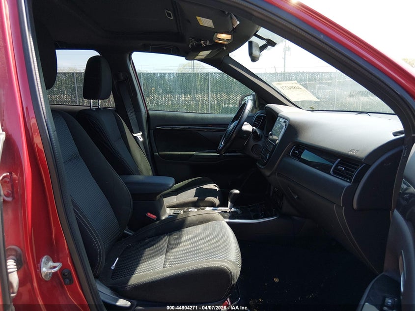 2018 Mitsubishi Outlander VIN JA4AZ3A38JZ044193 IAAI salvage auction — RIGHT FRONT, Wait Title, sold $2,300 on 2026-07-17 (photo 5)