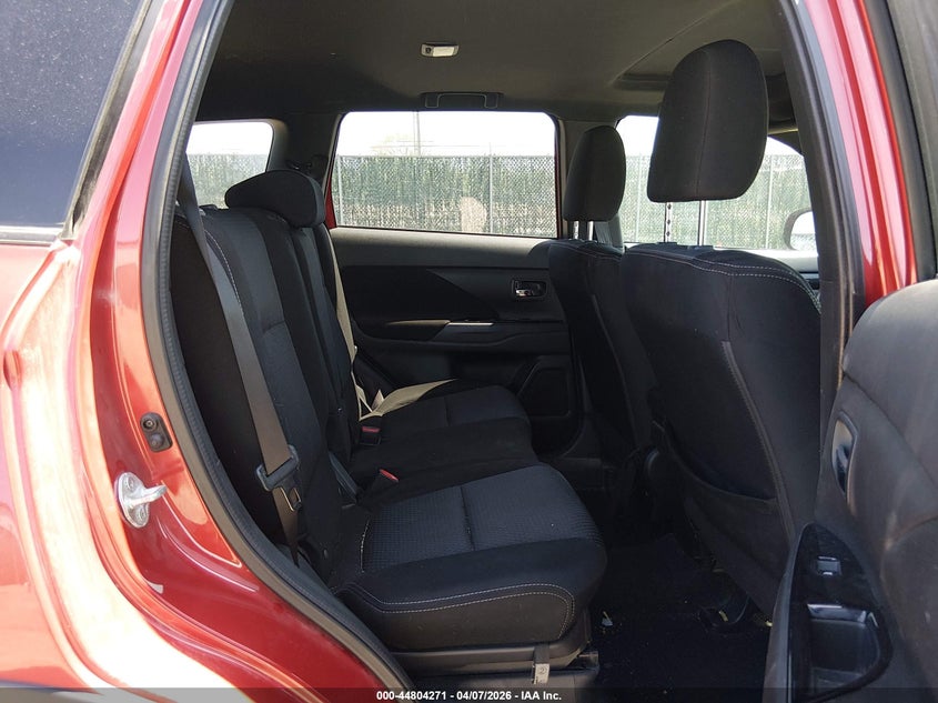 2018 Mitsubishi Outlander VIN JA4AZ3A38JZ044193 IAAI salvage auction — RIGHT FRONT, Wait Title, sold $2,300 on 2026-07-17 (photo 8)