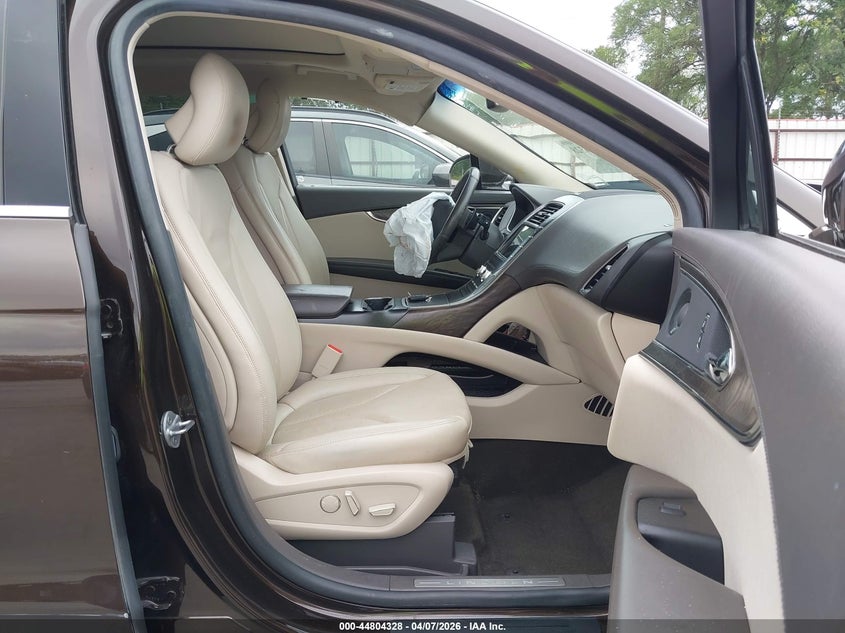 2019 Lincoln Nautilus VIN 2LMPJ6L9XKBL23126 IAAI salvage auction — FRONT END, Salvage Title, sold $2,600 on 2026-07-21 (photo 5)