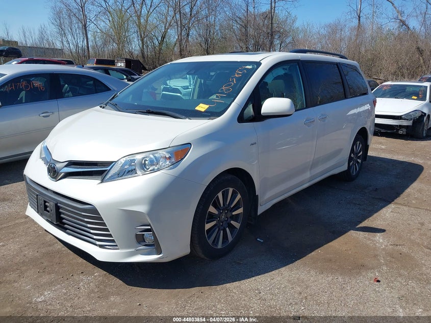 2019 Toyota Sienna VIN 5TDDZ3DC6KS218988 IAAI salvage auction — RIGHT FRONT, Salvage Title, sold $9,050 on 2026-07-21 (photo 2)