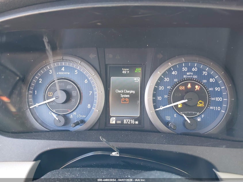 2019 Toyota Sienna VIN 5TDDZ3DC6KS218988 IAAI salvage auction — RIGHT FRONT, Salvage Title, sold $9,050 on 2026-07-21 (photo 7)