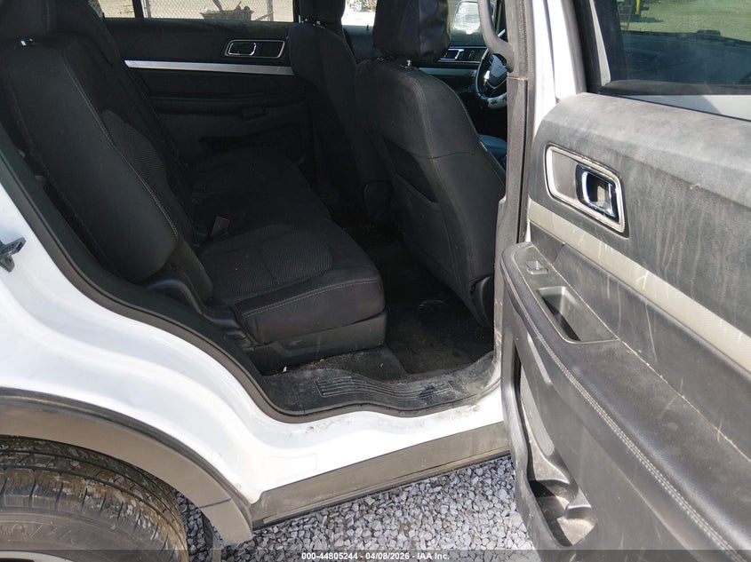 2017 Ford Explorer VIN 1FM5K8D8XHGC30139 IAAI salvage auction — FRONT & REAR, Salvage Title, sold $1,550 on 2026-07-09 (photo 8)
