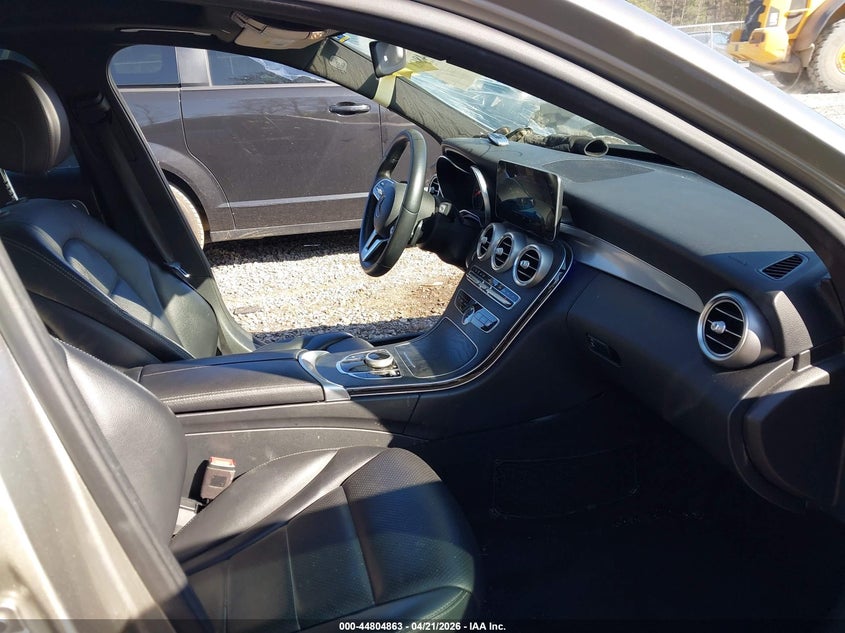 2019 Mercedes-benz C-klasse VIN 55SWF8DB5KU299216 IAAI salvage auction — LEFT SIDE, Salvage Title, sold $8,650 on 2026-08-13 (photo 5)
