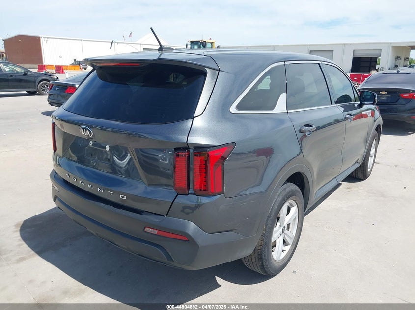 2021 Kia Sorento VIN 5XYRG4LC5MG047105 IAAI salvage auction — FRONT END, Wait Title, sold $5,400 on 2026-07-29 (photo 4)
