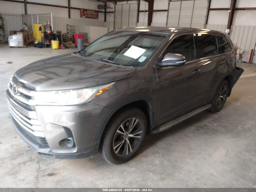 2018 Toyota Highlander VIN 5TDZZRFH0JS263960 IAAI salvage auction — REAR END, Wait Title, sold $5,400 on 2026-07-27 (photo 2)