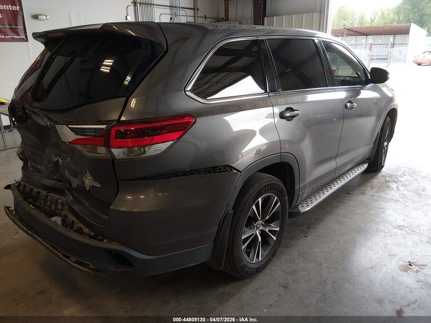 2018 Toyota Highlander VIN 5TDZZRFH0JS263960 IAAI salvage auction — REAR END, Wait Title, sold $5,400 on 2026-07-27 (photo 4)