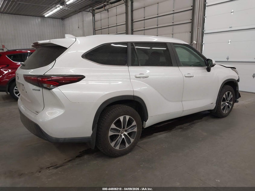 2024 Toyota Highlander VIN 5TDKBRCH2RS610758 IAAI salvage auction — FRONT END, Salvage (Minnesota), sold $12,200 on 2026-07-21 (photo 4)