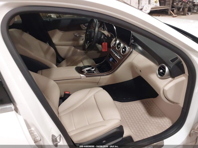 2021 Mercedes-benz C-klasse VIN W1KWF8EB0MR632652 IAAI salvage auction — REAR END, Salvage Title, sold $9,400 on 2026-08-05 (photo 5)